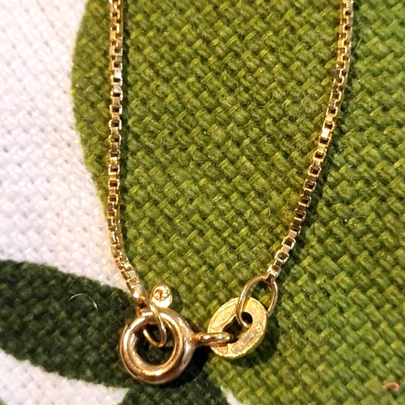 16" 14K Gold Box Chain Necklace - Picture 5 of 8